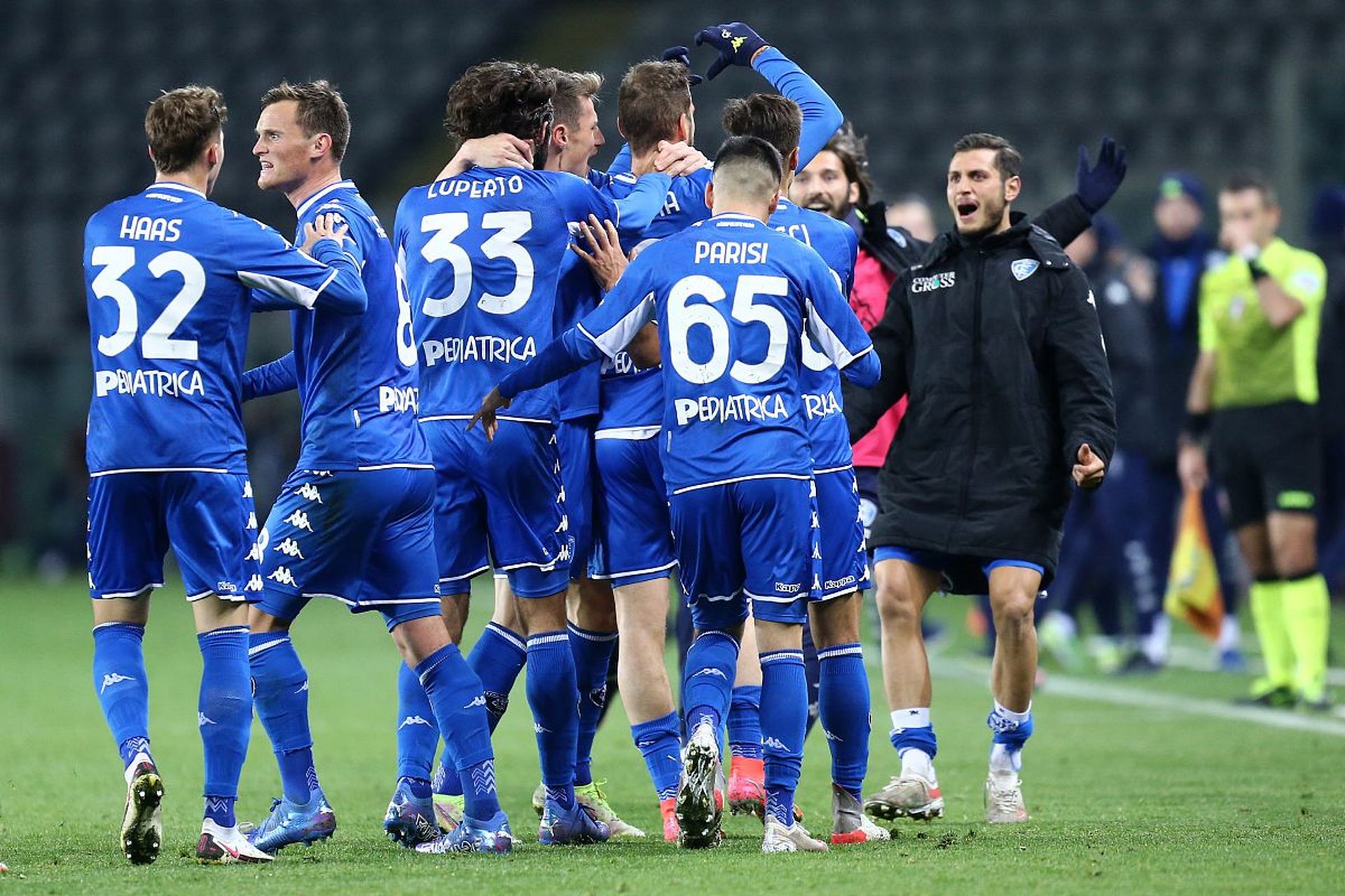 手的行动速 手的行动速